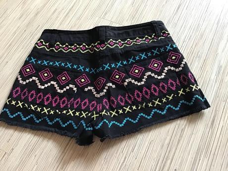 Vyšívané kratasy, papaya,36