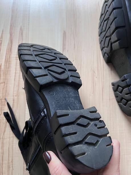 Šnúrovacie topánky zn.esprit veľ.38, esprit,38