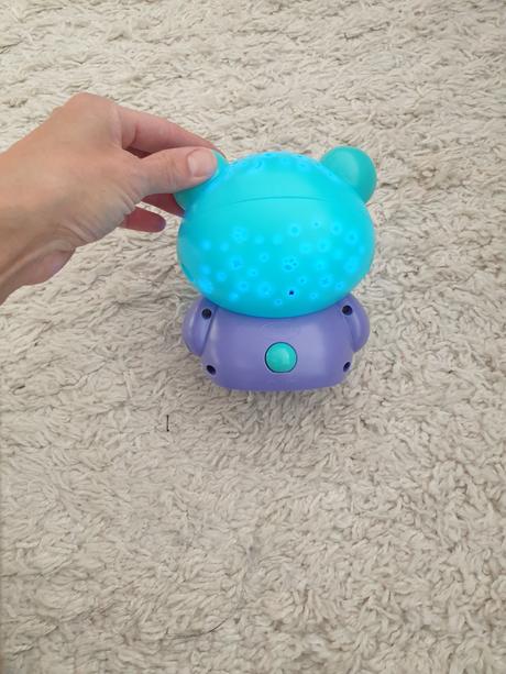 Svietiaca lampicka hracka,