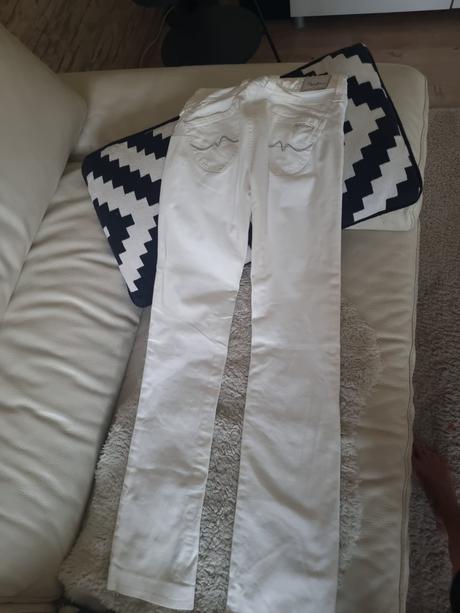 Biele dzinsy, pepe jeans,24