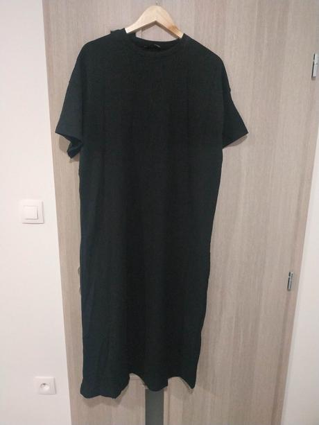 Čierne letné saty, l