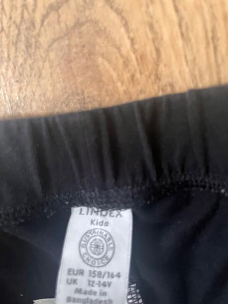 Leginy s otočnými flitrami na boku, lindex,158