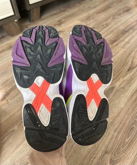 Skvelé tenisky značky adidas falcon, pc 88 eur, adidas,38