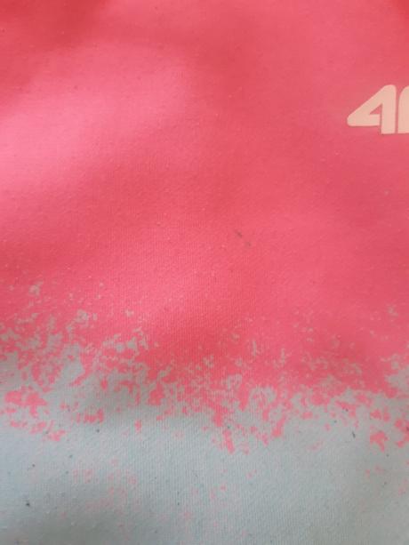 Mikina s kapucňou, 152