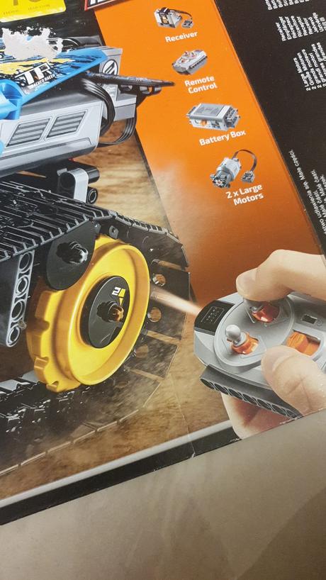 Lego technic 42095 - pretekárske auto s dialkovým, 