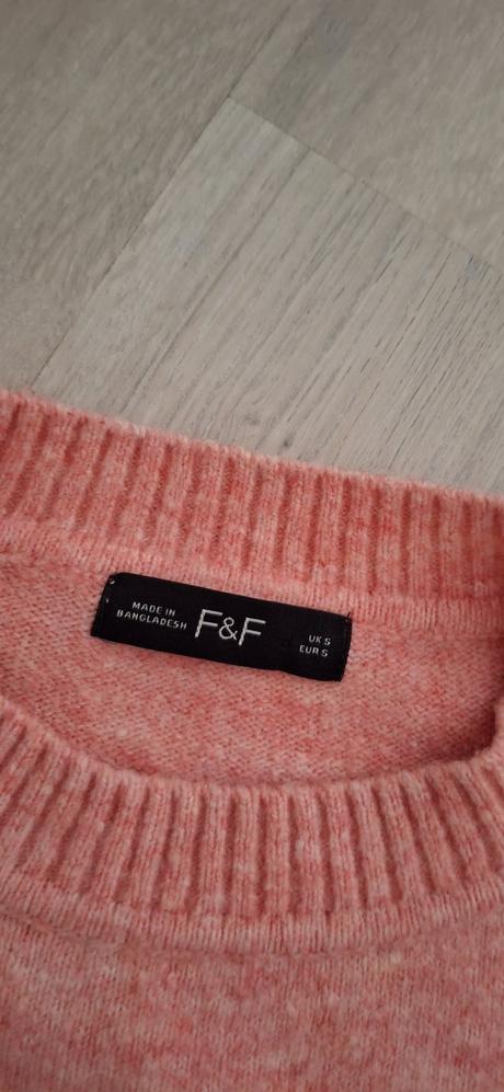 Svetrík, f&f,s