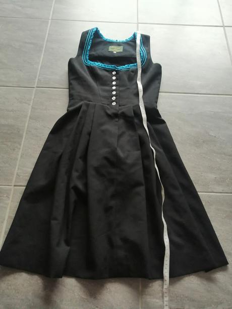 Živôtikové čierne šaty v36, 36