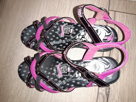 Sandálky monster high mattel, 32
