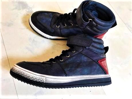 Sneakersy na suché zipsy, 31