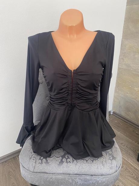 Guess nádherný topik s/m, guess,m