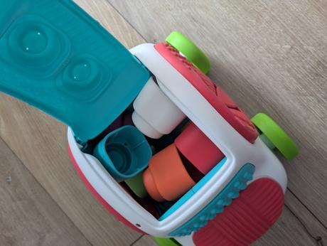 Clemmy autíčko s kockami, 