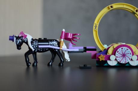 Lego friends 41686 čarovná akrobacia, 