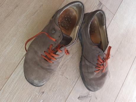 Celokožené poltopanky, 39