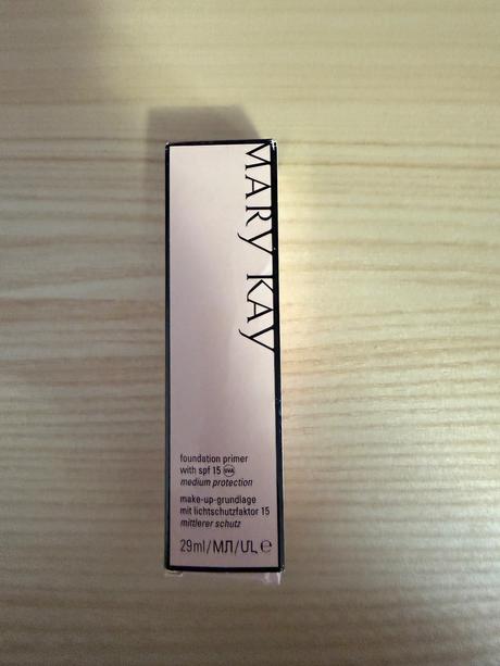 Fixačný krém pod mejkap, 