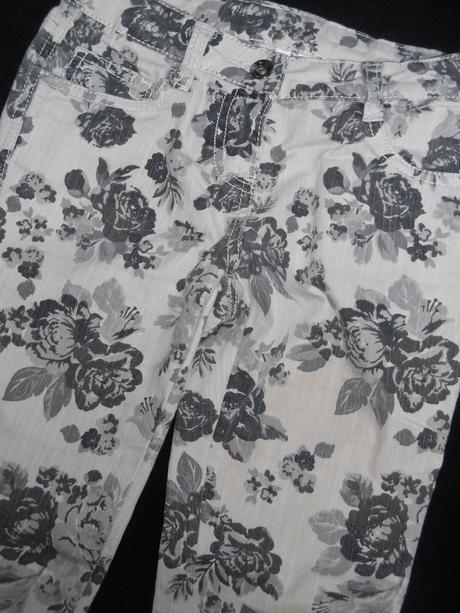 Kvetinkové riflíky, c&a,134