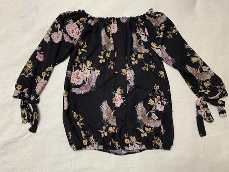 Letná tenká blúzka s odhalenými plecami, 