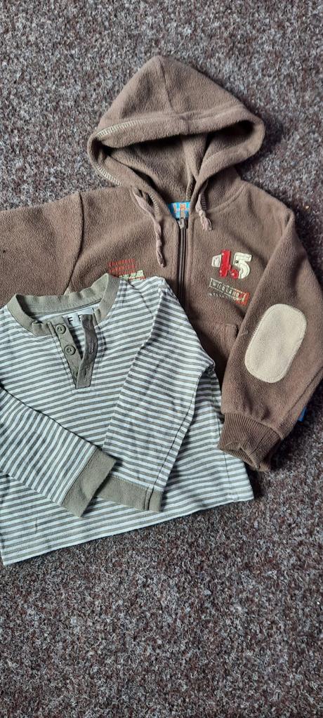 Mikina s tričkom, 86