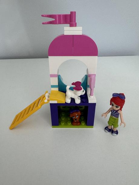 Lego friends - ihrisko pre šteniatka, 