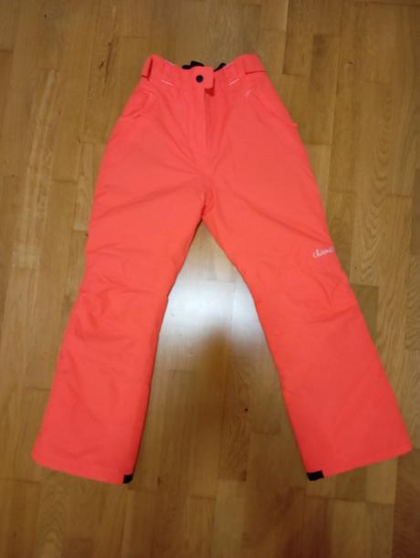 Nádherné neónové otepľovačky, 146