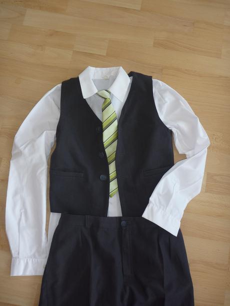 Nohavice + vestička, 152