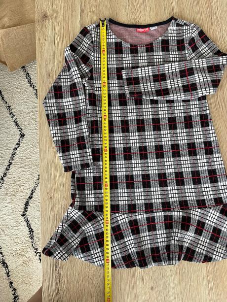 Hrubšie šaty, pepperts,140