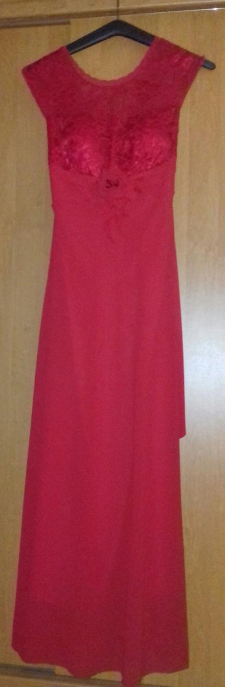 Spoločenské šaty, 36