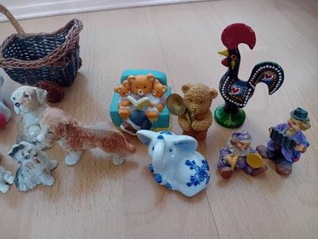 Keramické figúrky, ozdobné škatuľky, šperkovnice, 