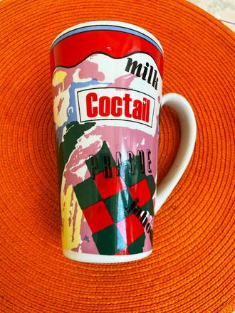 Vysoký porcelánový hrnček, 