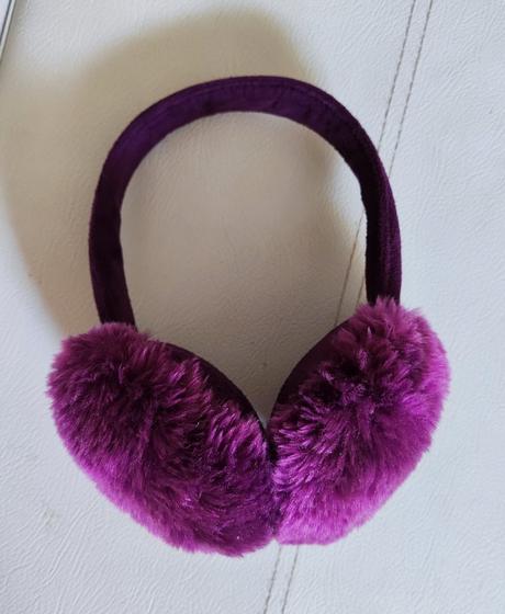 Huňaté klapky na uši, house