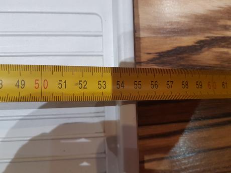 Vysuvna polica na klavesnicu, 