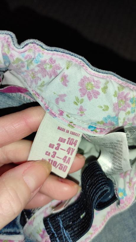 Rifle s výšivkami, 104