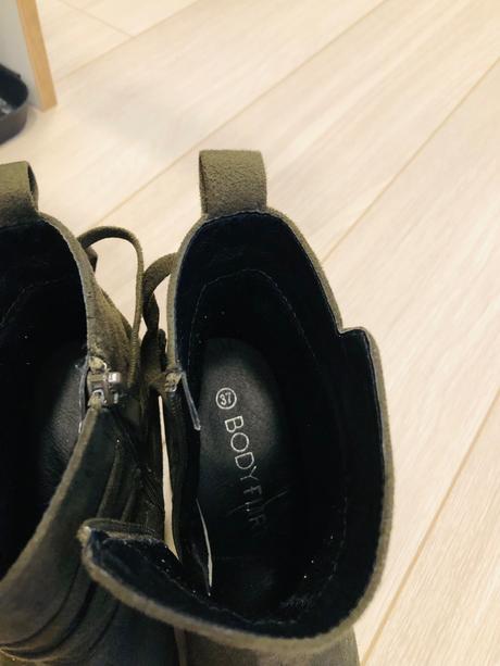 Členkove čižmy, 37