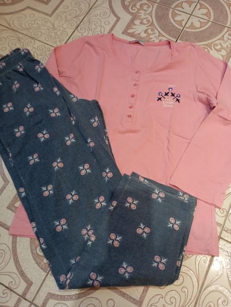 Pyzamo 1+1 grátis, l