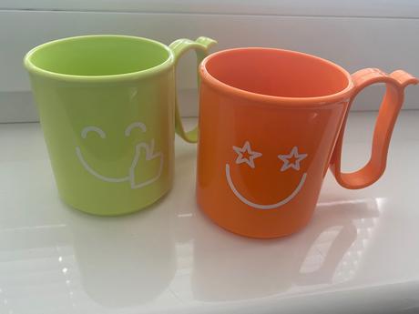 Poháriky tupperware, 