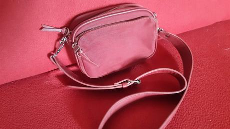 Predám mini tašku na plece., 