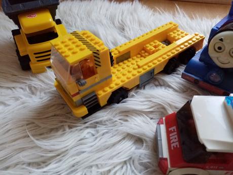 Stavebnica autá a vláčik,