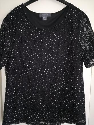 Čierna blúzka s bielymi bodkami, 42