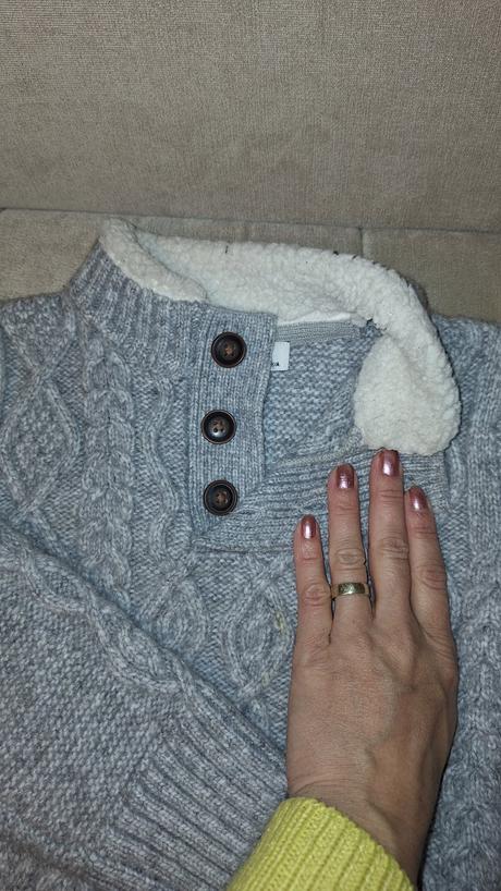 Zimny  svetrík c.a, c&a,110