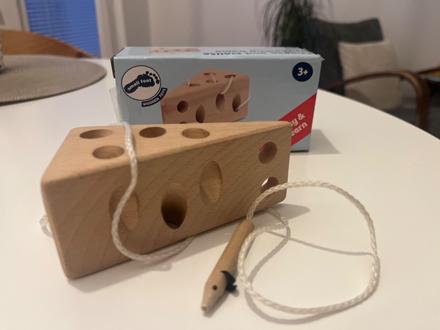 Drevený syr s myškou - prevliekacia hra, 