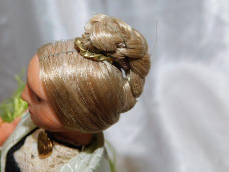 Retro bábika v kroji, 