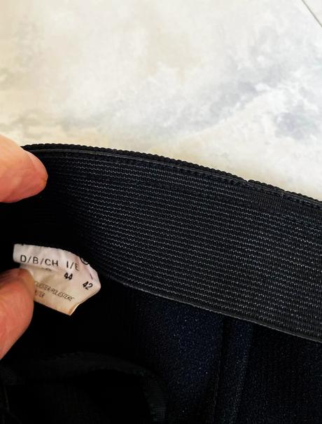 Elastická sukňa, 42