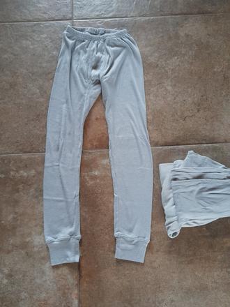 Spodky, teple gate 146/152, 146