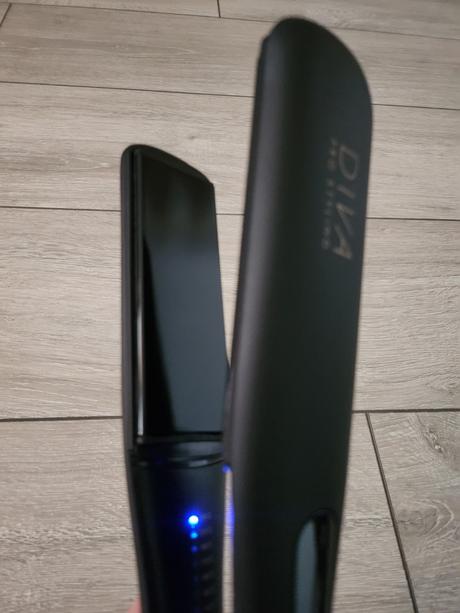 Široká žehlička na vlasy diva, 