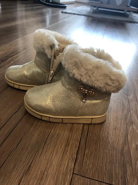 Čižmičky pre dievča, 25