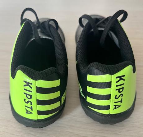 Detské turfy 100 tf šnurovacie čierno-žlté, kipsta,35