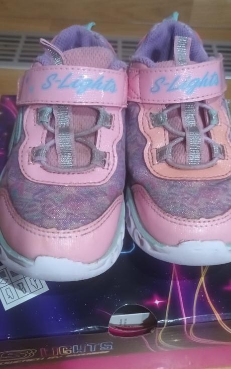 Skechers, skechers,24