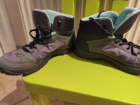 Turistické trekové topánky quechua, 39