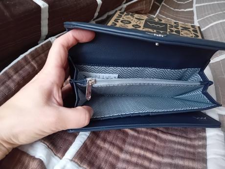 Veľká peňaženka vuch,