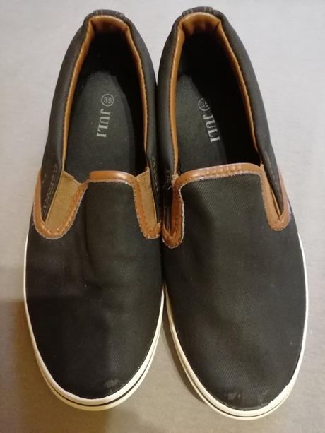 Prezúvky alebo cvicky, 35