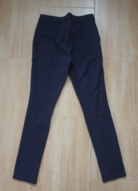 Nohavice priliehavé, esmara,40